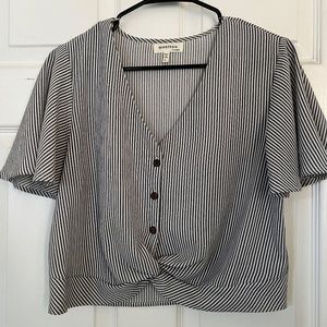 Montaeu Crop Top Striped Blouse